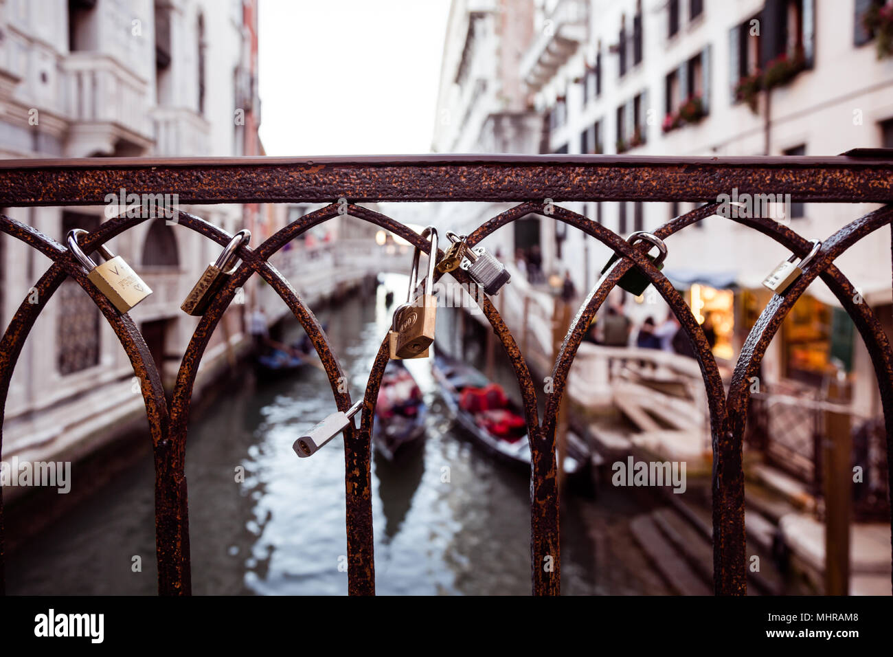 Venice italy love padlocks hires stock photography and images Alamy
