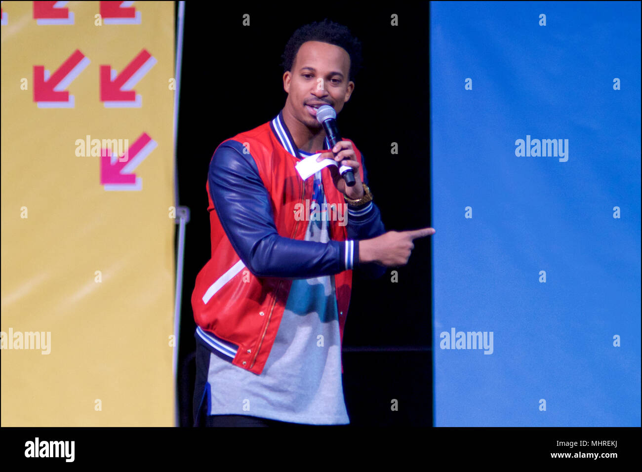 College signing day hi-res stock photography and images - Alamy, image size:1300x956