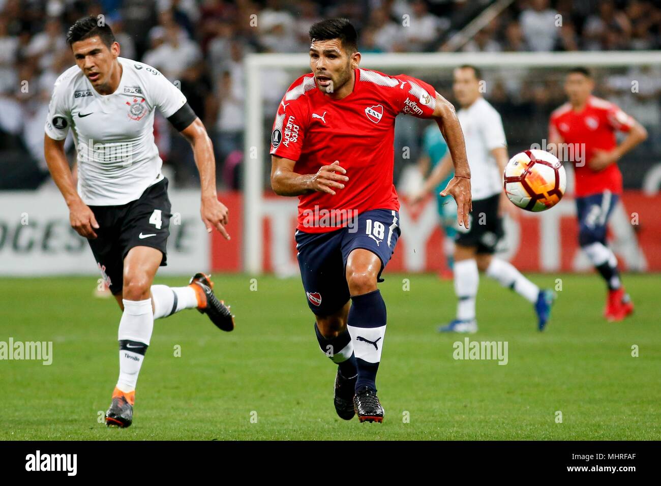 SÃO PAULO, SP - 02.05.2018: CORINTHIANS X INDEPENDIENTE - Silvio Romero do  Independiente is playing for Corinthians FC during a match between  Corinthians and Club Atlético Independiente (Argentina), which is valid for