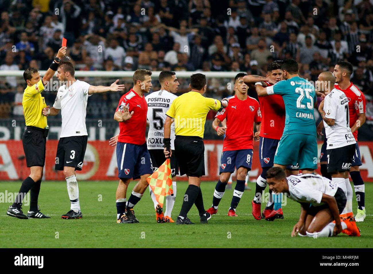 SÃO PAULO, SP - 03.05.2018: CORINTHIANS X INDEPENDIENTE - Emerson Sheik is  expelled during a match between Corinthians and Club Atlético Independiente  (Argentina), valid for the fourth round of group G of