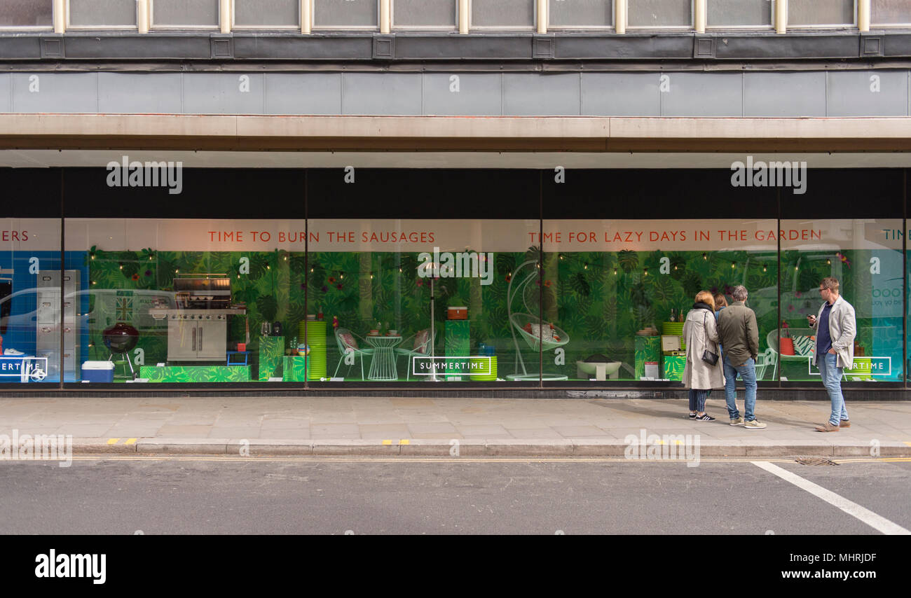 John lewis peter jones hires stock photography and images Alamy