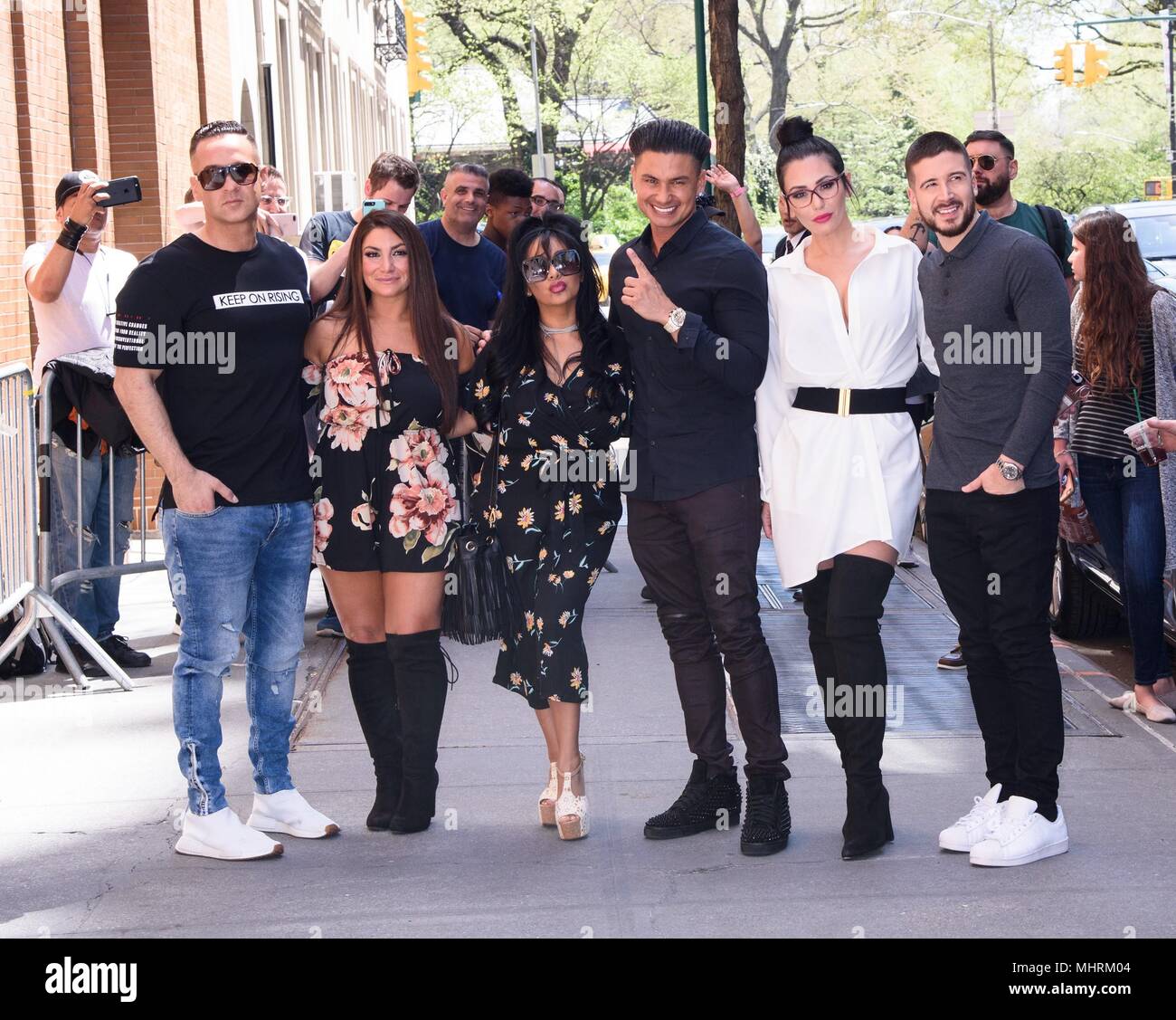 New York, NY, USA. 2nd May, 2018. Michael The Situation Sorrentino, Deena Nicole Cortese, Nicole Snooki Polizzi, Paul DelVecchio, Jenni J-Woww Farley and Vinny Guadagnino out and about for Celebrity Candids - WED, New York, NY May 2, 2018. Credit: RCF/Everett Collection/Alamy Live News Stock Photo