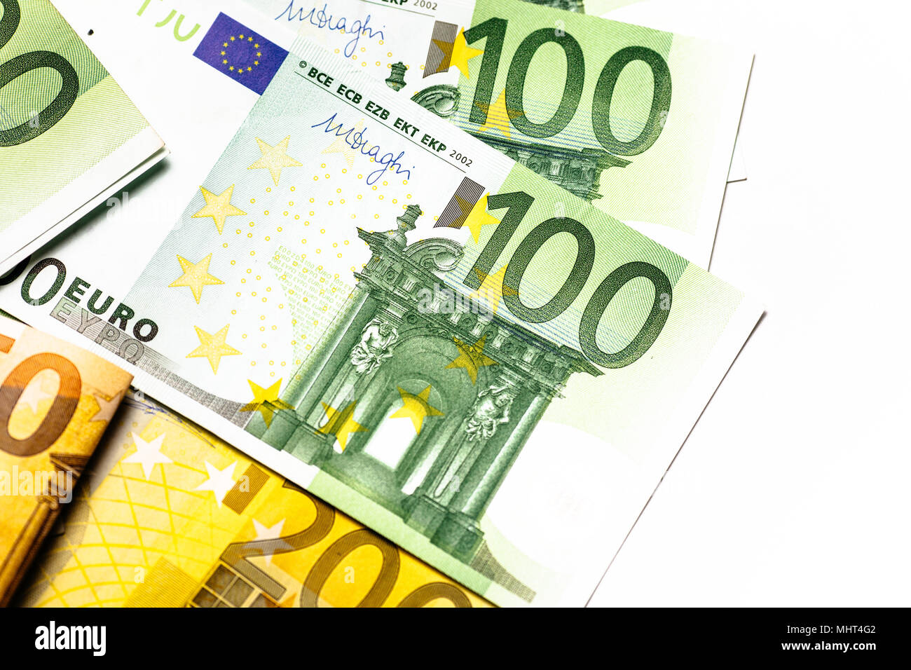 Euro banknotes close up. Several hundred euro banknotes Stock Photo - Alamy