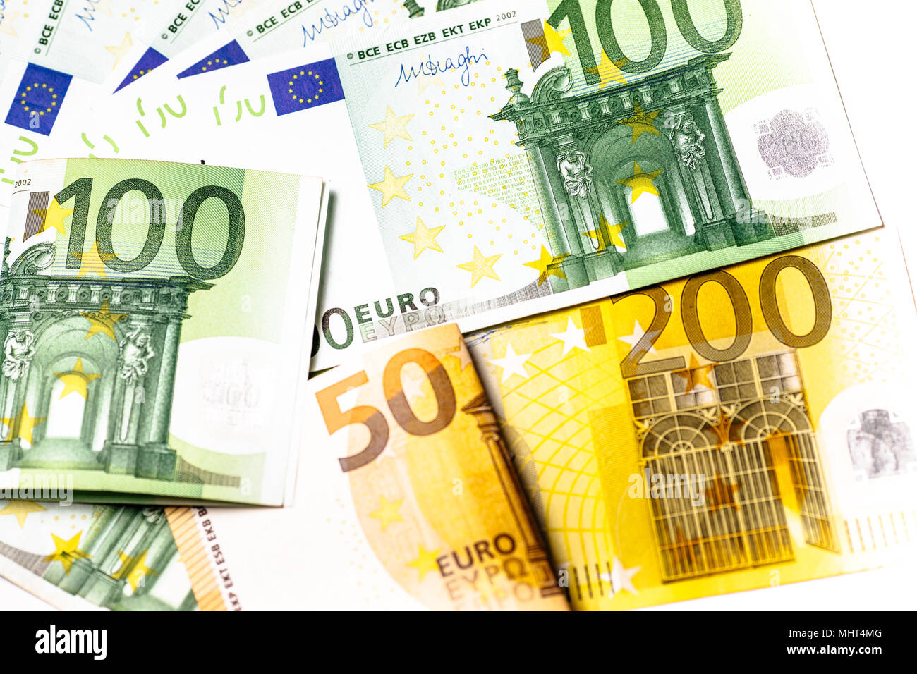 Euro banknotes close up. Several hundred euro banknotes Stock Photo - Alamy