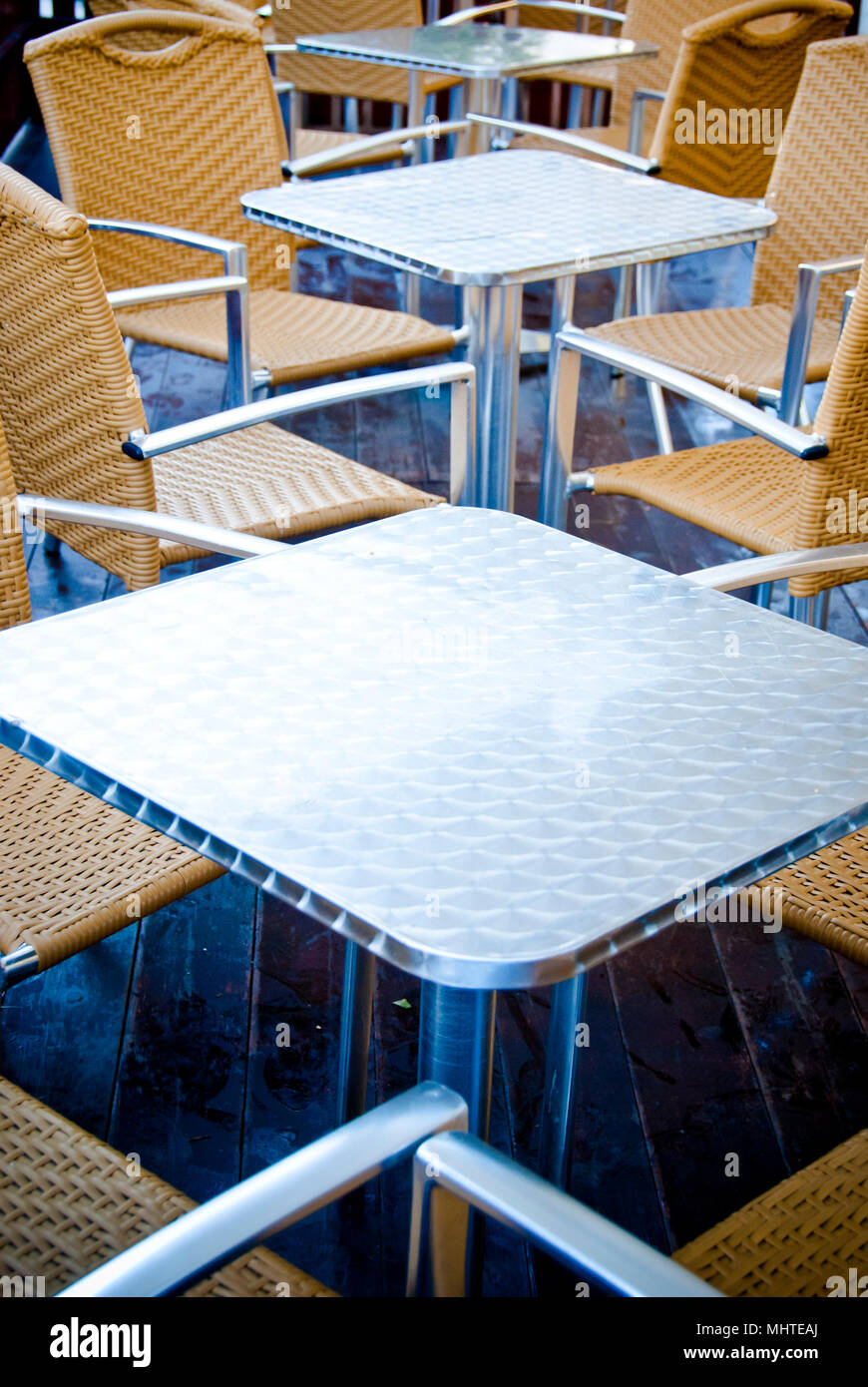 Tables and chairs seats hi-res stock photography and images - Alamy