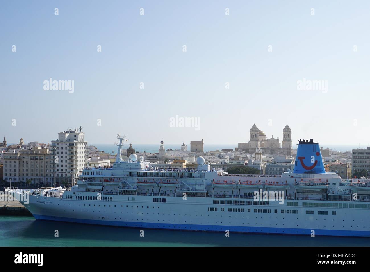 Cruise Ship Mein Schiff 6 Tui Cruises Stock Photo 183106706
