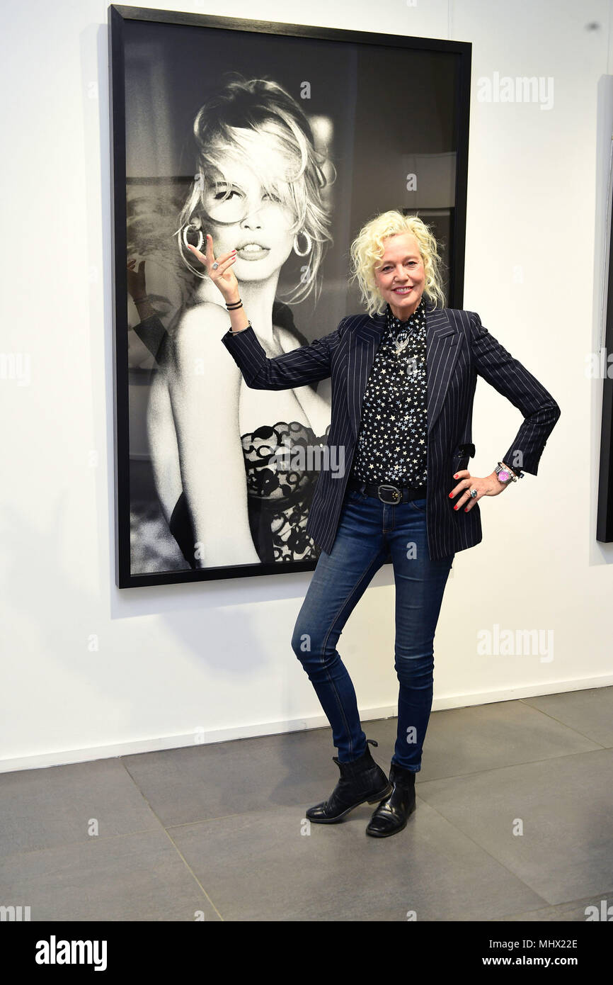 Fashion photographer Ellen Von Unwerth during the opening of an exhibition  of over 40 of her photographs, from the 1990s to present day at the Opera  Gallery, London Stock Photo - Alamy