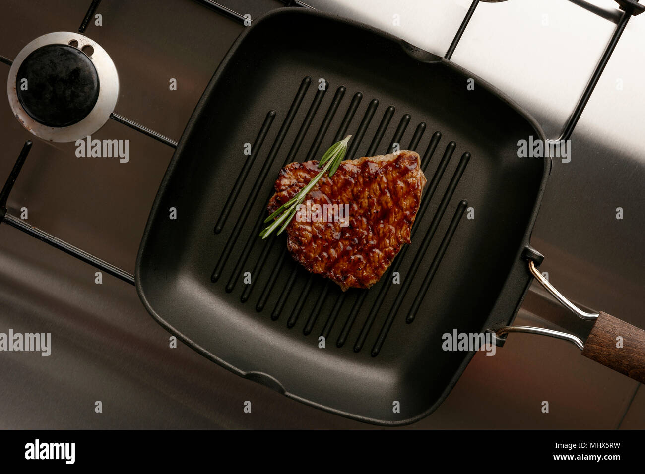 Griddle Pan High Resolution Stock Photography and Images Alamy