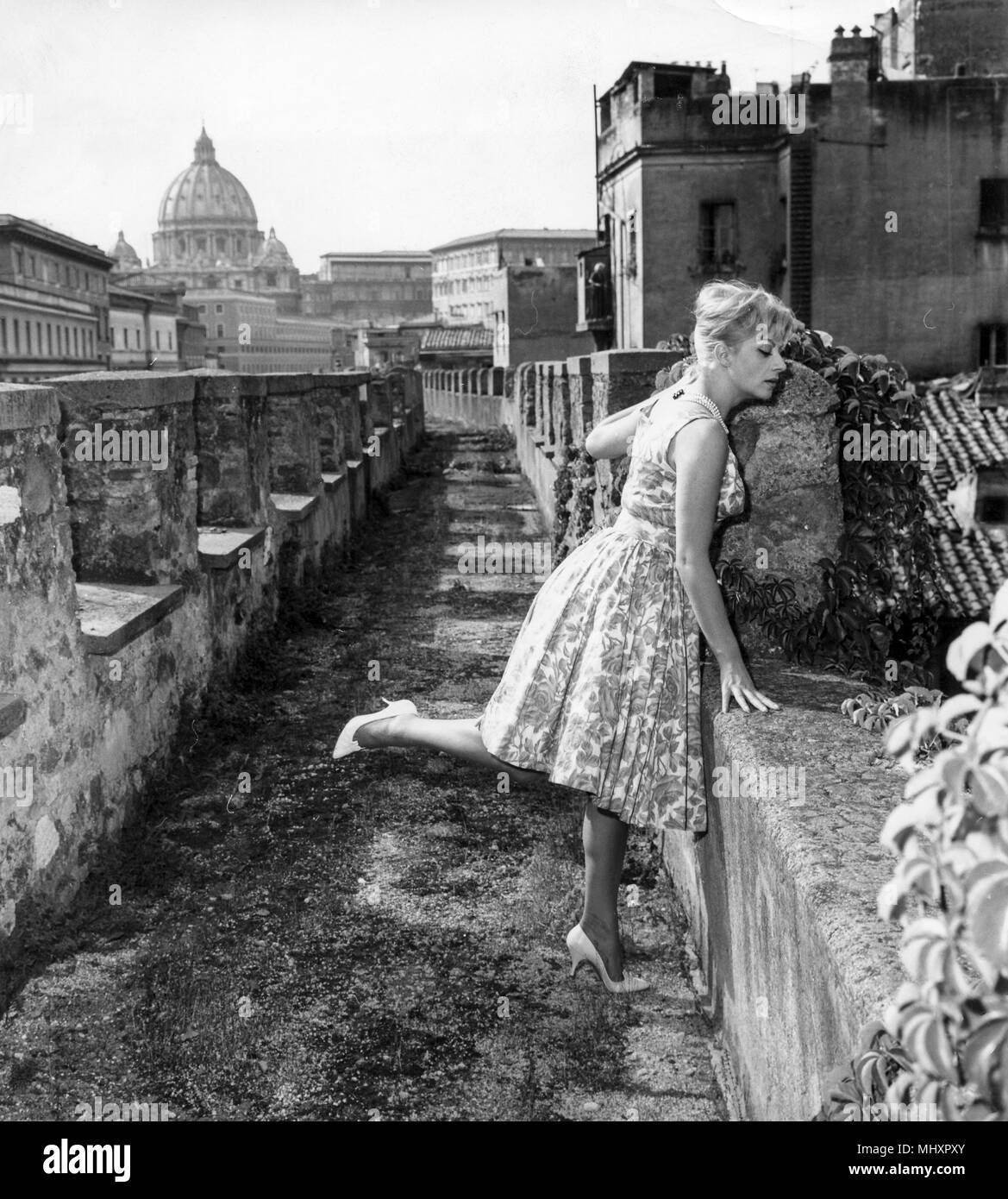 Hot Janette Scott nude (57 photos) Paparazzi, YouTube, in bikini