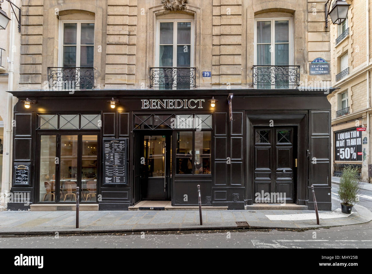 Benedict a French restaurant  on Rue Sainte-Croix de la Bretonnerie in Le Marais district of Paris Stock Photo
