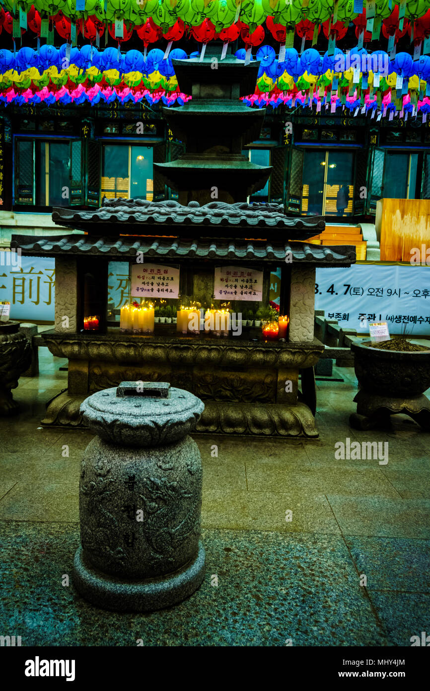 Traditional Korean Lantern Stock Photos & Traditional Korean Lantern Stock Images Alamy