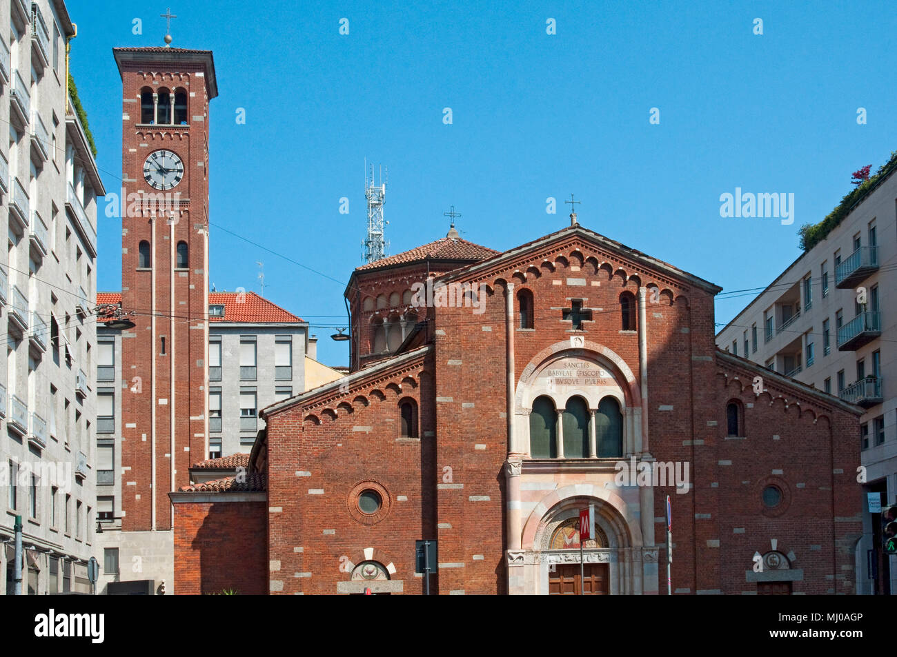 Piazza san babila hi-res stock photography and images - Alamy