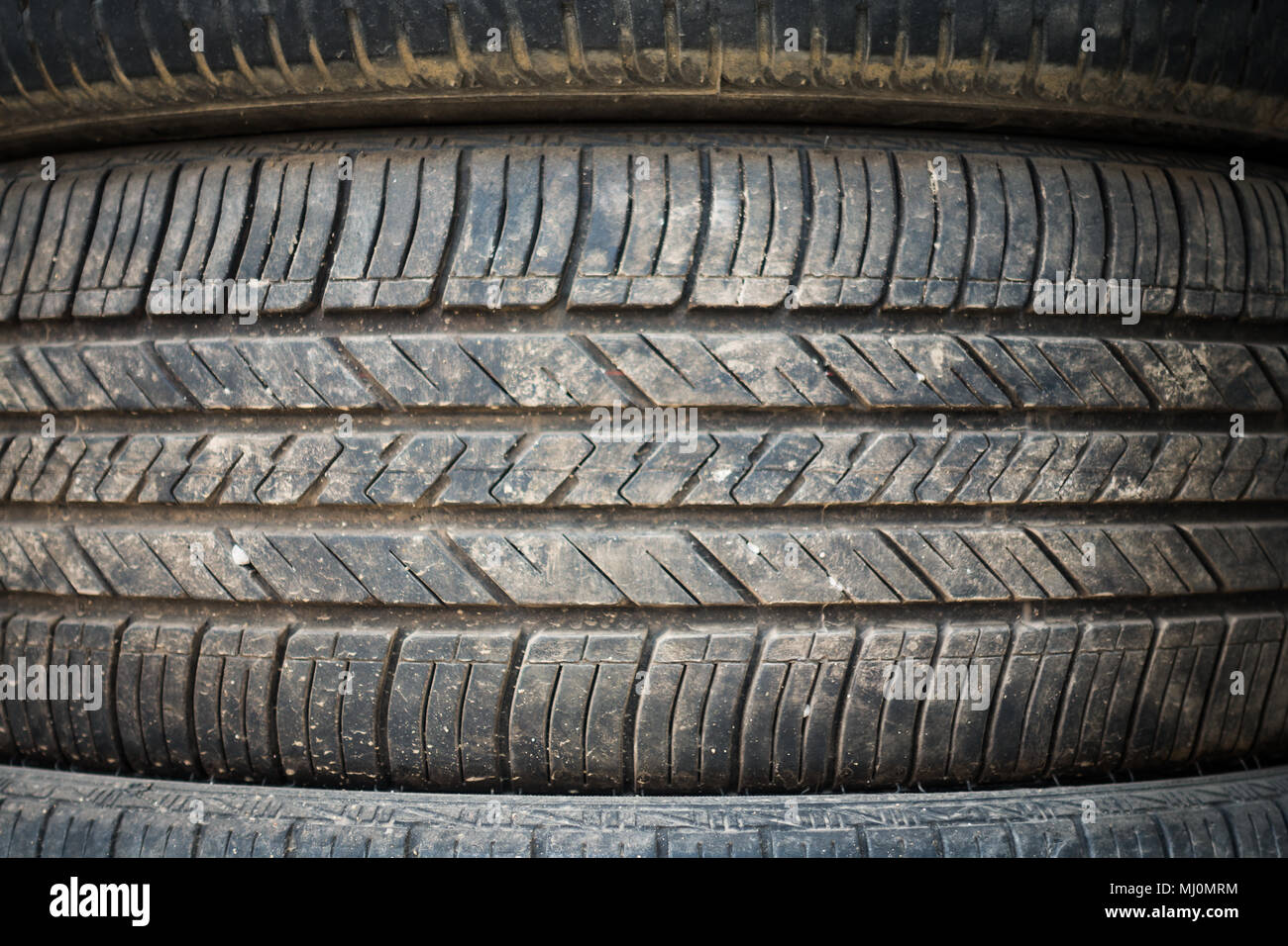 Tyre track graphic hires stock photography and images Alamy