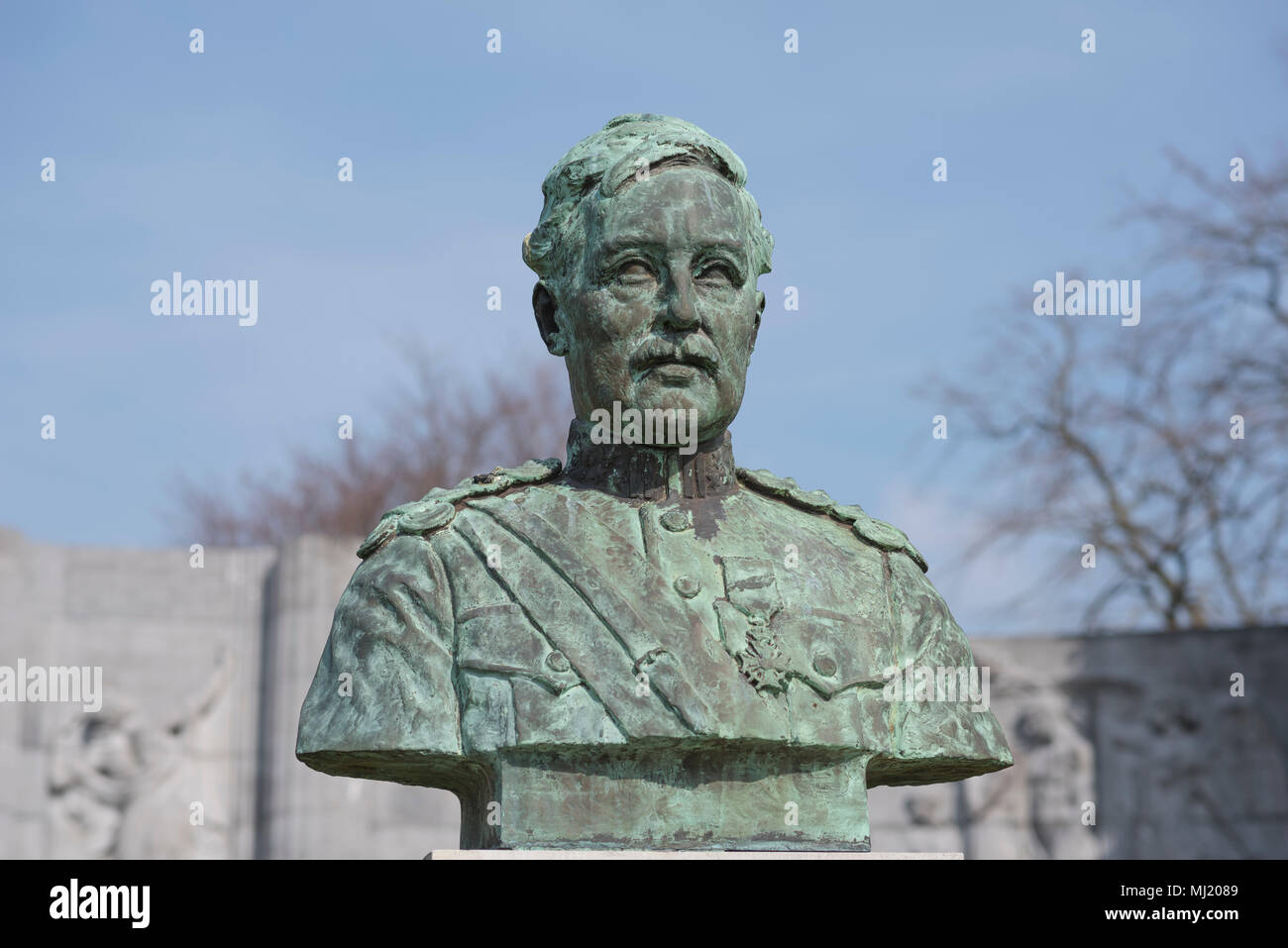 Bust of King Albert I, Belgian military cemetery, conquest of Liège was the first major offensive operation, World War I Stock Photo