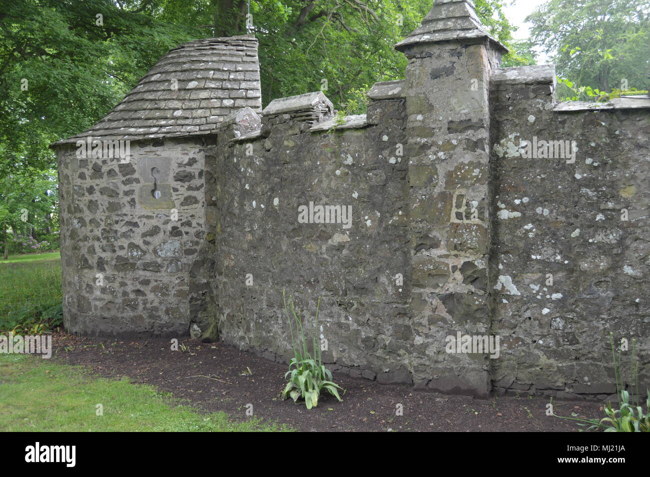 Earlshall Castle Gardens, Leuchars, Fife, Scotland Stock Photo Alamy