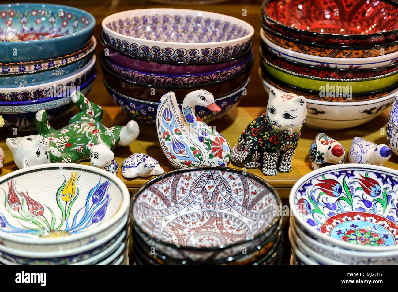 Turkish Ceramics in Grand Bazaar, Istanbul City, Turkey Stock Photo - Alamy