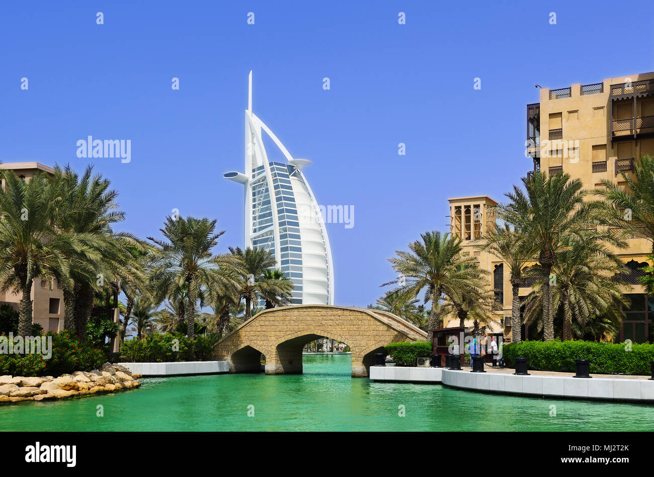 Dubai sailing hotel Stock Photo Alamy