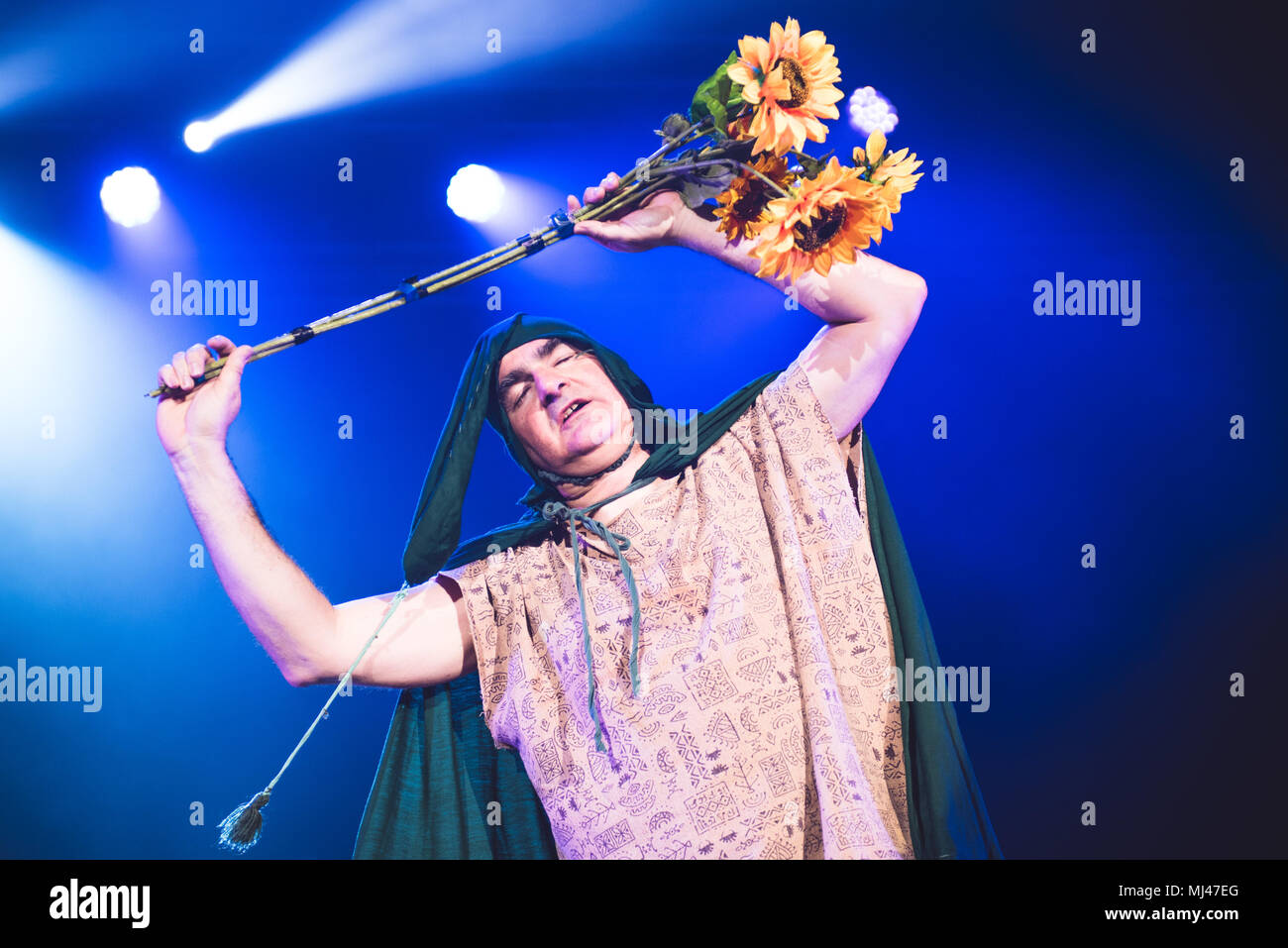 Folli hi res stock photography and images Page 3 Alamy