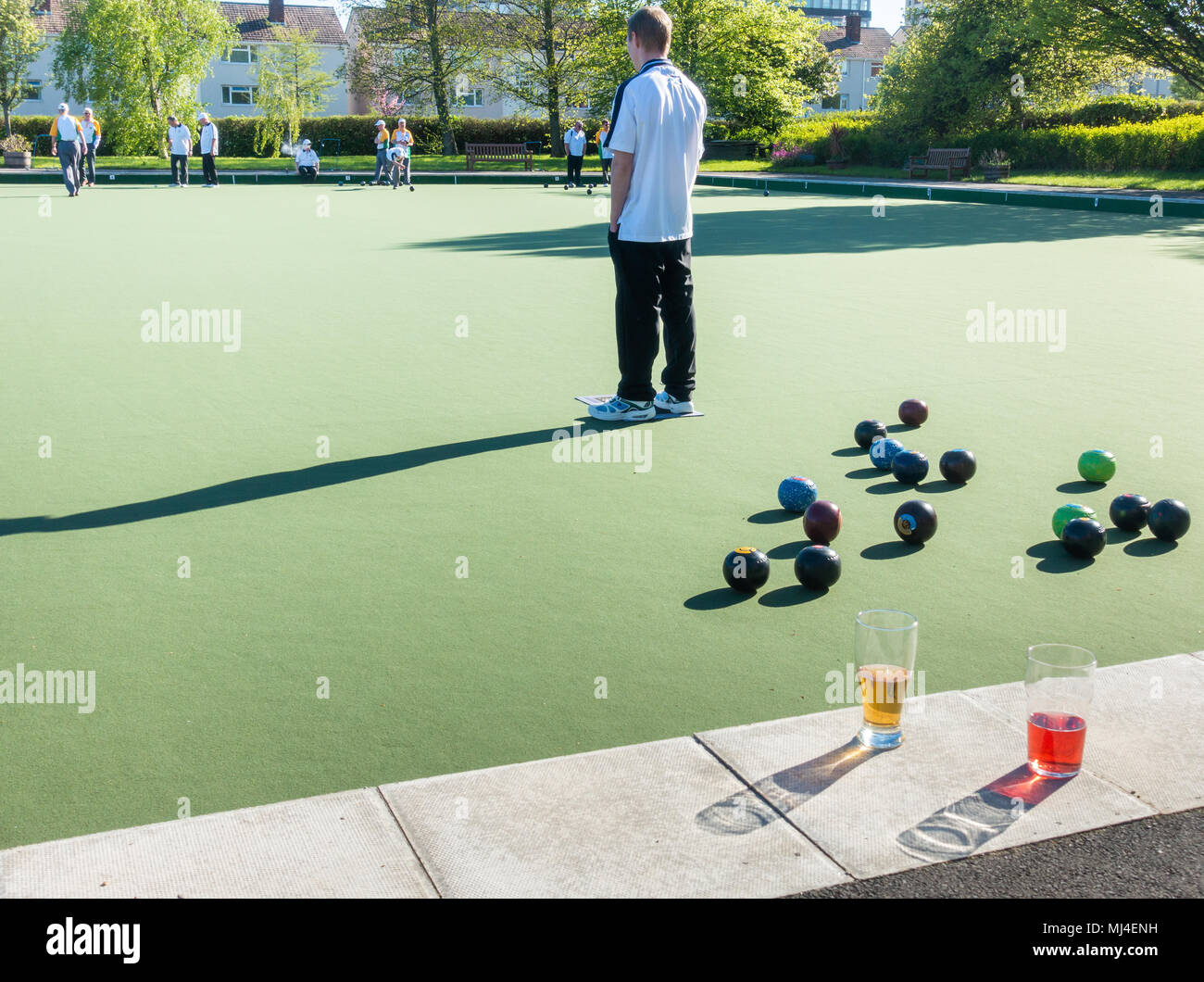 Beer and bowling on a hot day at Billingham, north east England, UK. Stock Photo