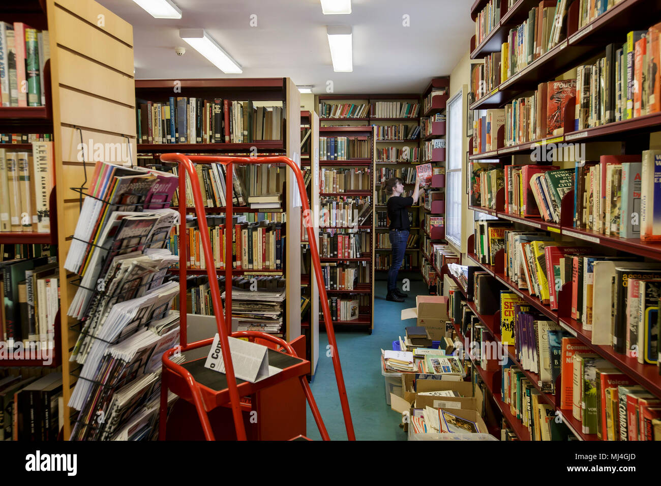 London, Britain. 4th May, 2018. A volunteer arrange books in the reading room of the Marx Memorial Library and Workers' School in London, Britain, May 4, 2018. Established in 1933 on the 50th anniversary of the death of Marx, the Marx Memorial Library and Workers' School has been the intellectual home of generations of scholars interested in studying Marxism, trade unionism, and the working class movement. Credit: Tim Ireland/Xinhua/Alamy Live News Stock Photo