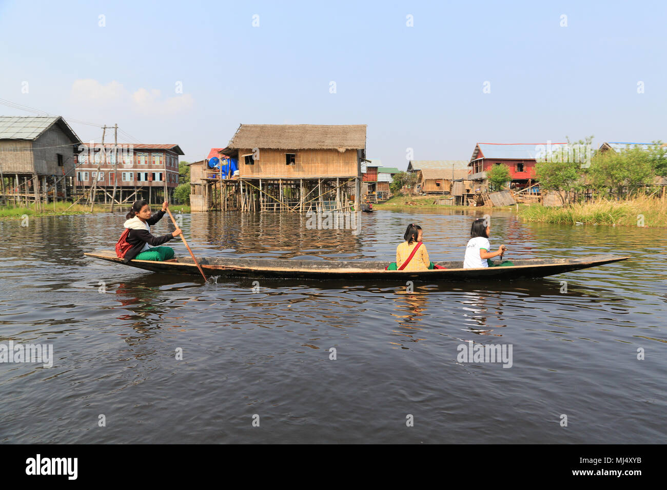 Children paddling hi-res stock photography and images - Alamy