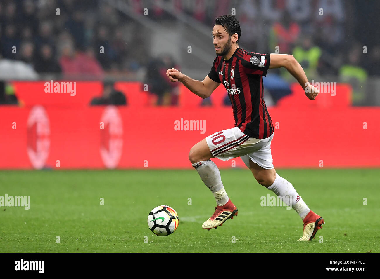 Hakan Calhanoglu Milan  Milano 04-04-2018 Stadio Giuseppe Meazza in San Siro Football Calcio Serie A 2017/2018 Milan - Inter. Foto Andrea Staccioli /  Stock Photo