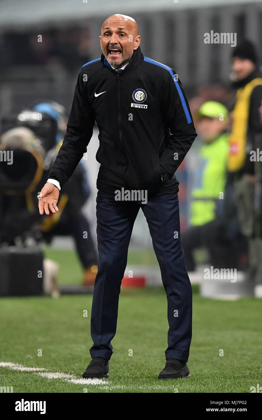 Derby milan inter hi-res stock photography and images - Page 11 - Alamy