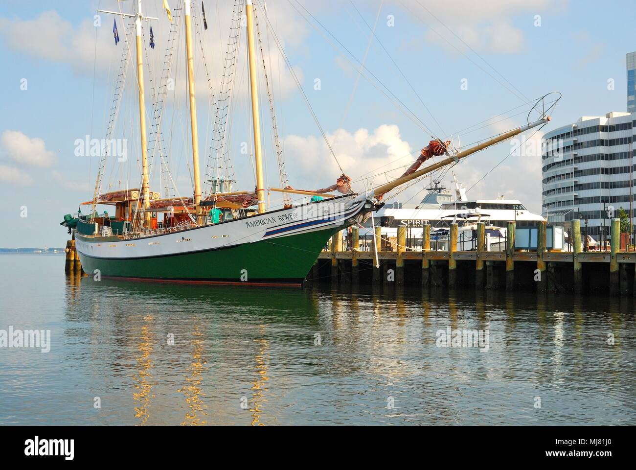 Sailing ship American Rover, Elizabeth River, Hampton Roads, Norfolk, Virginia USA Stock Photo
