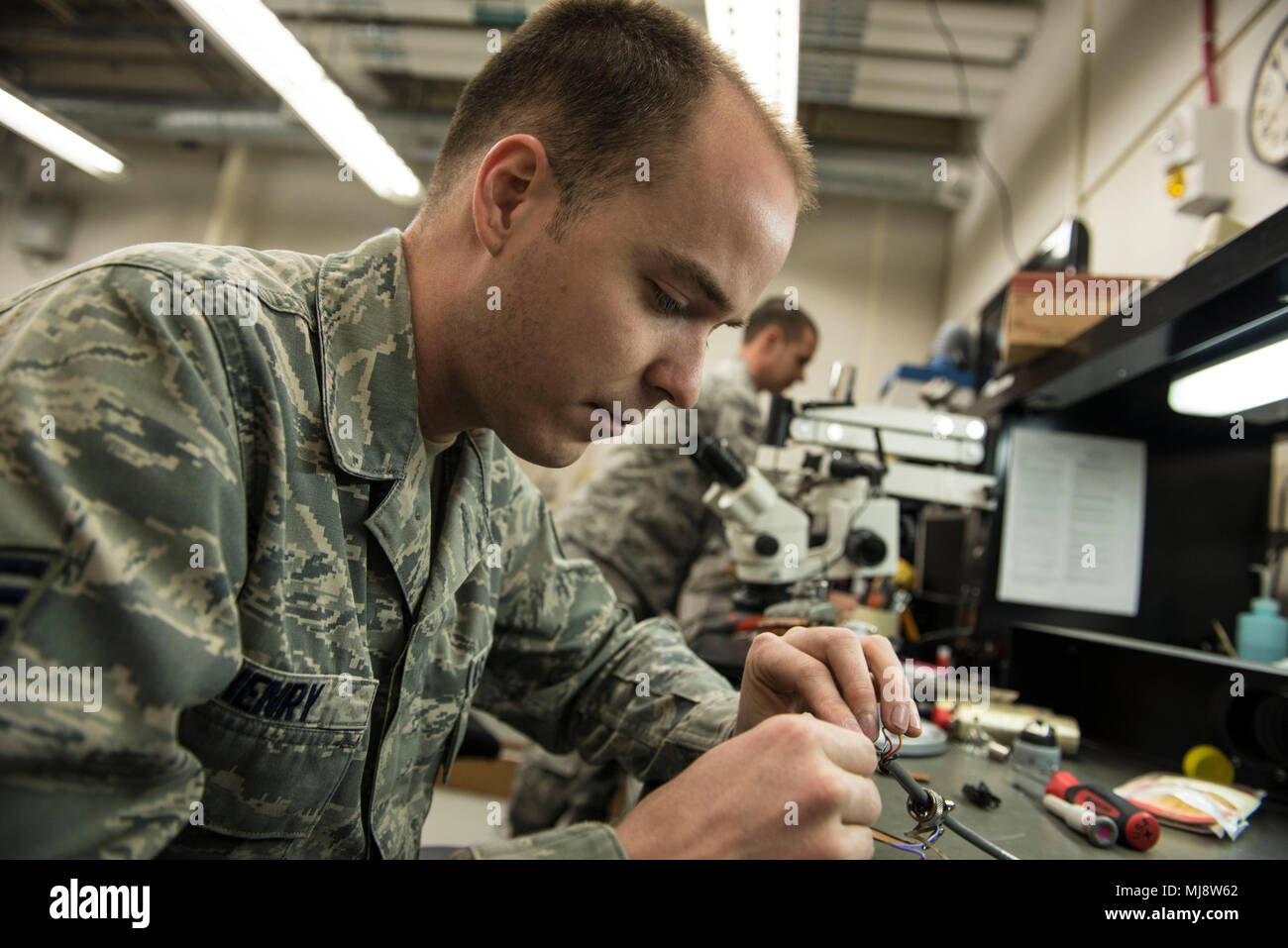 Flight load measurement hi-res stock photography and images - Alamy
