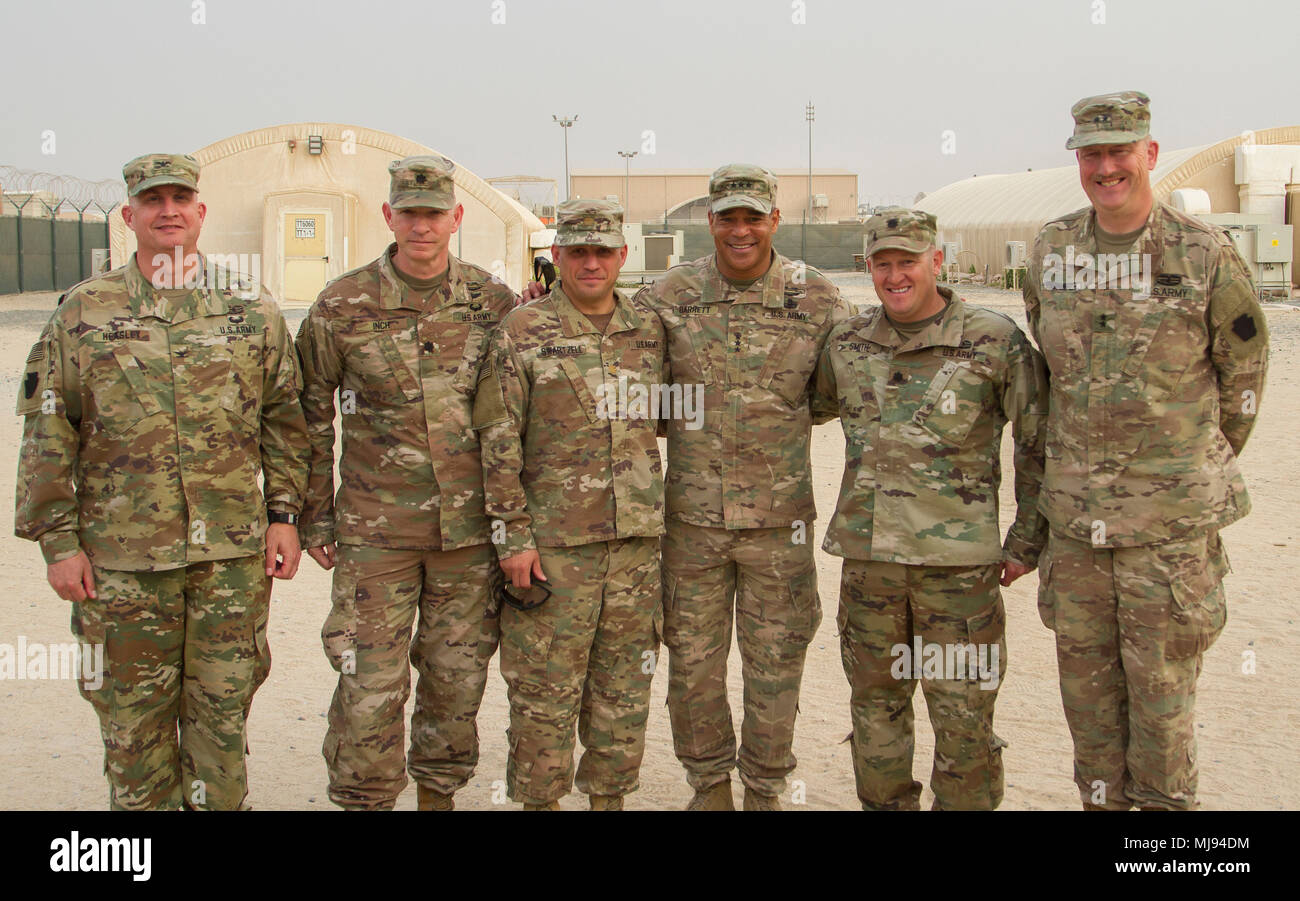 Lt. Gen. Michael X. Garrett, U.S. Army Central commander, poses for a photo with the 28th Infantry Division command team following a brief visit to their headquarters at Camp Arifjan, Kuwait, April 22, 2018. (U.S. Army photo by Spc. Joshua P. Morris, USARCENT PAO) Stock Photo