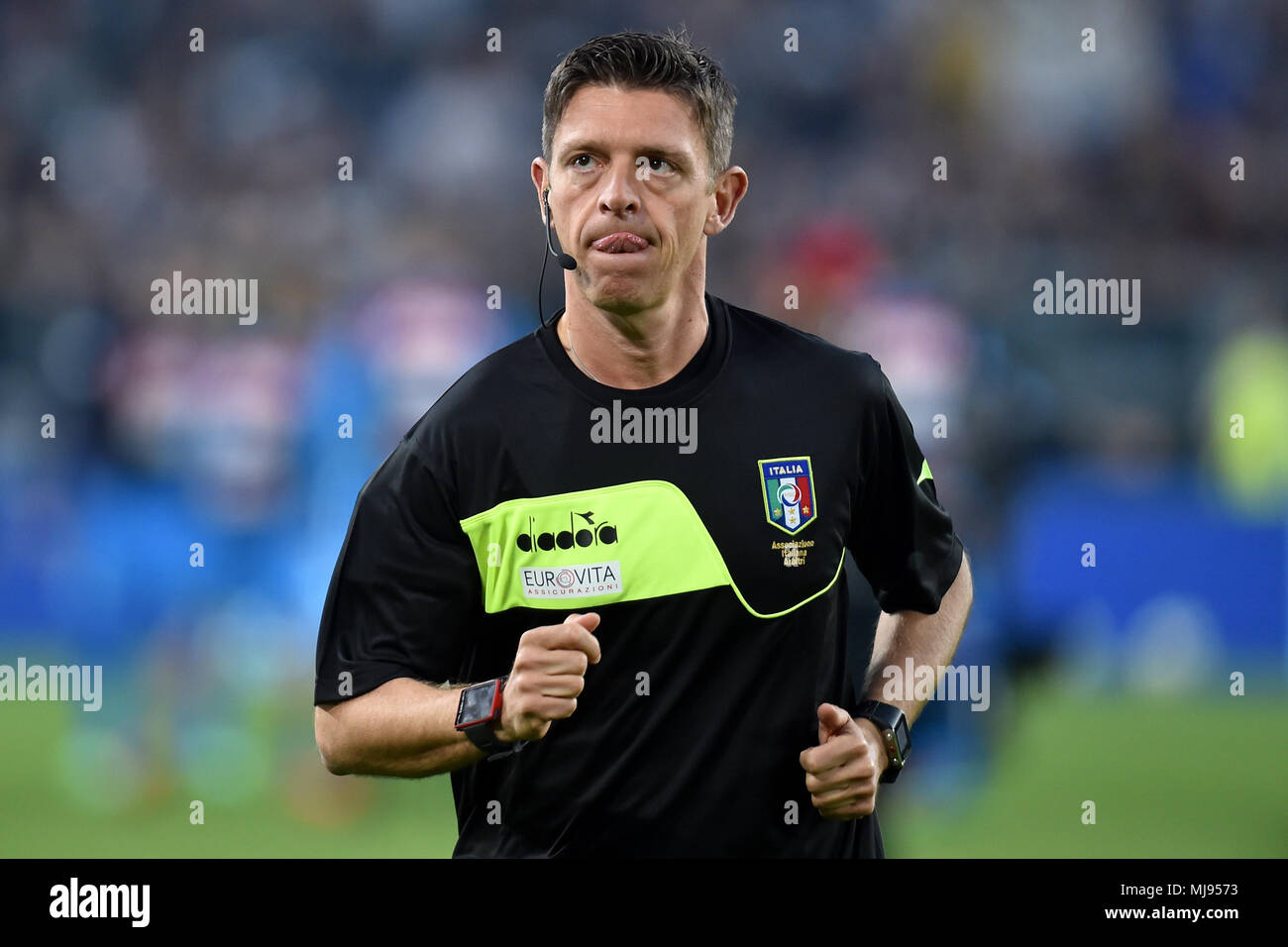 3,342 Camiseta Arbitro Royalty-Free Photos and Stock Images