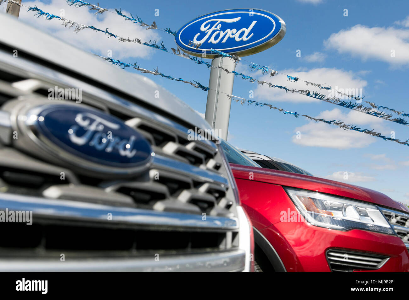 Ford explorer logo hires stock photography and images Alamy