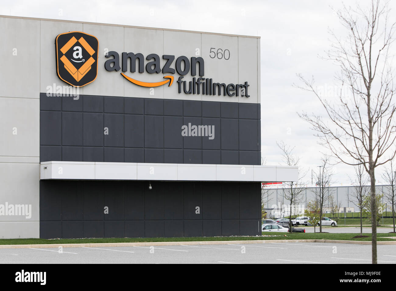 Amazon Warehouse High Resolution Stock Photography and Images Alamy
