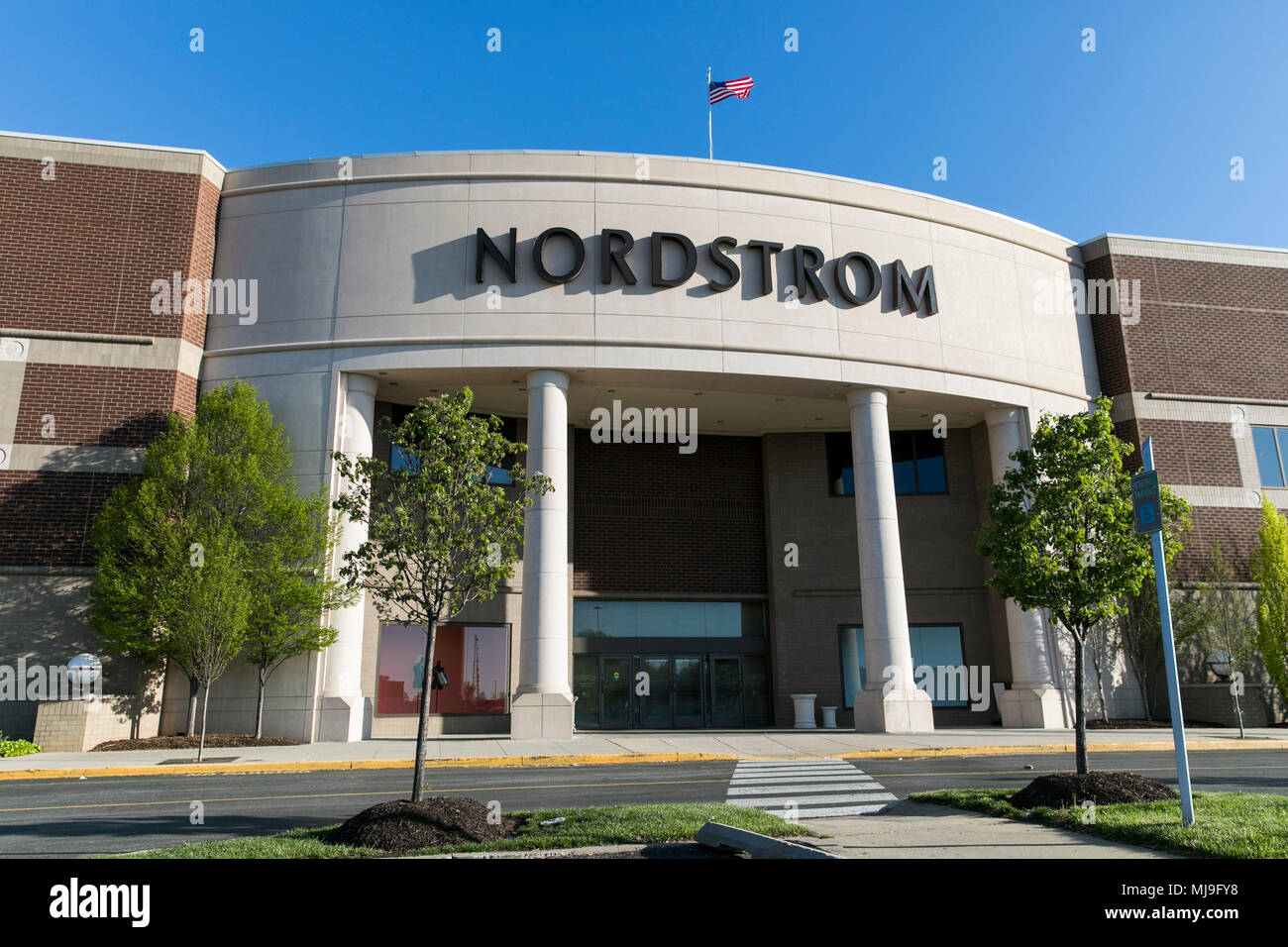Nordstrom storefront hires stock photography and images Alamy