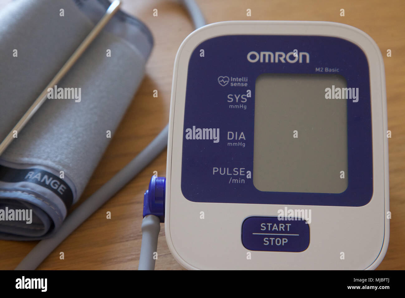 Blood pressure machine hi-res stock photography and images - Alamy