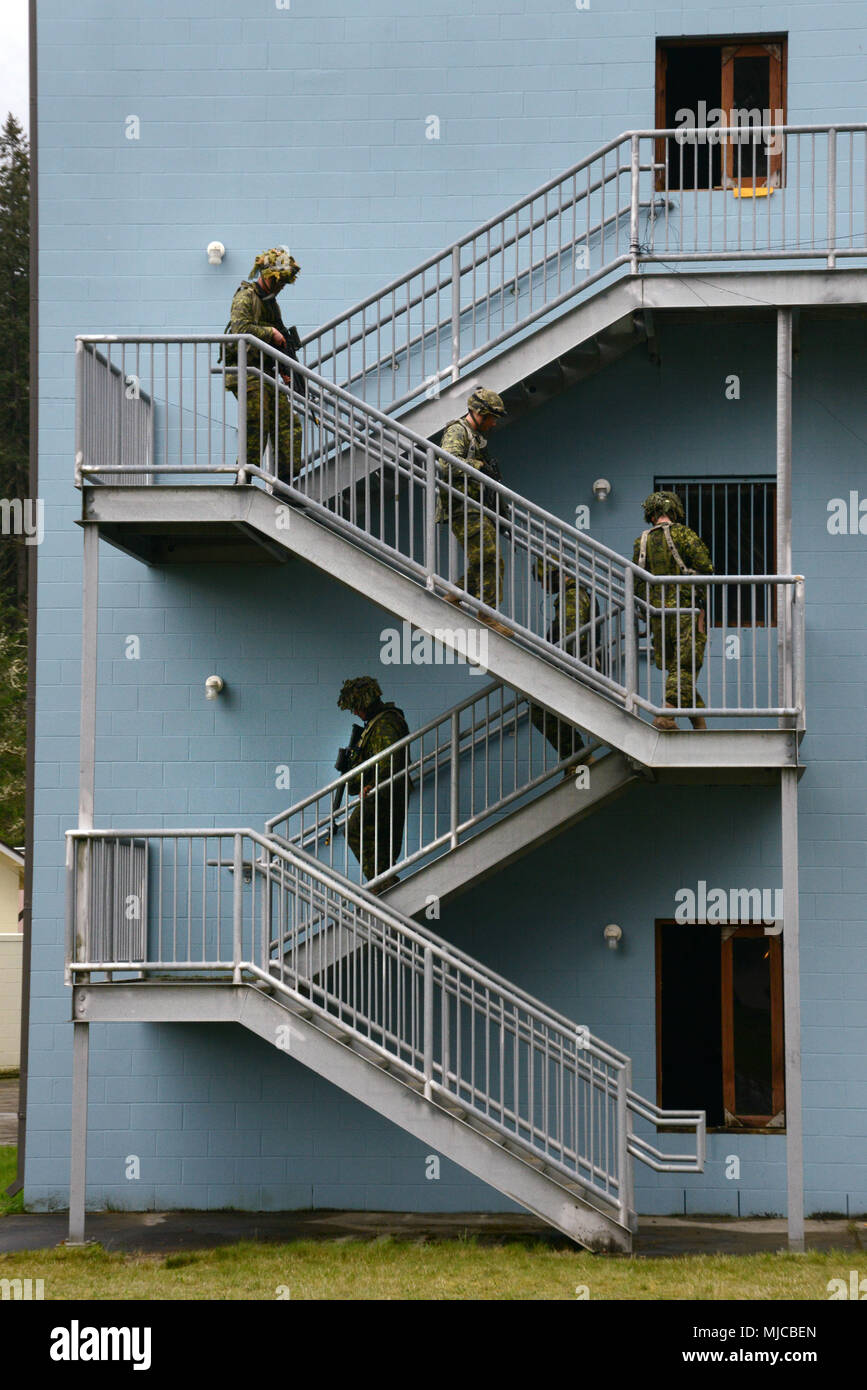 Canadian Army Reservists assigned to the 39th Canadian Brigade Group