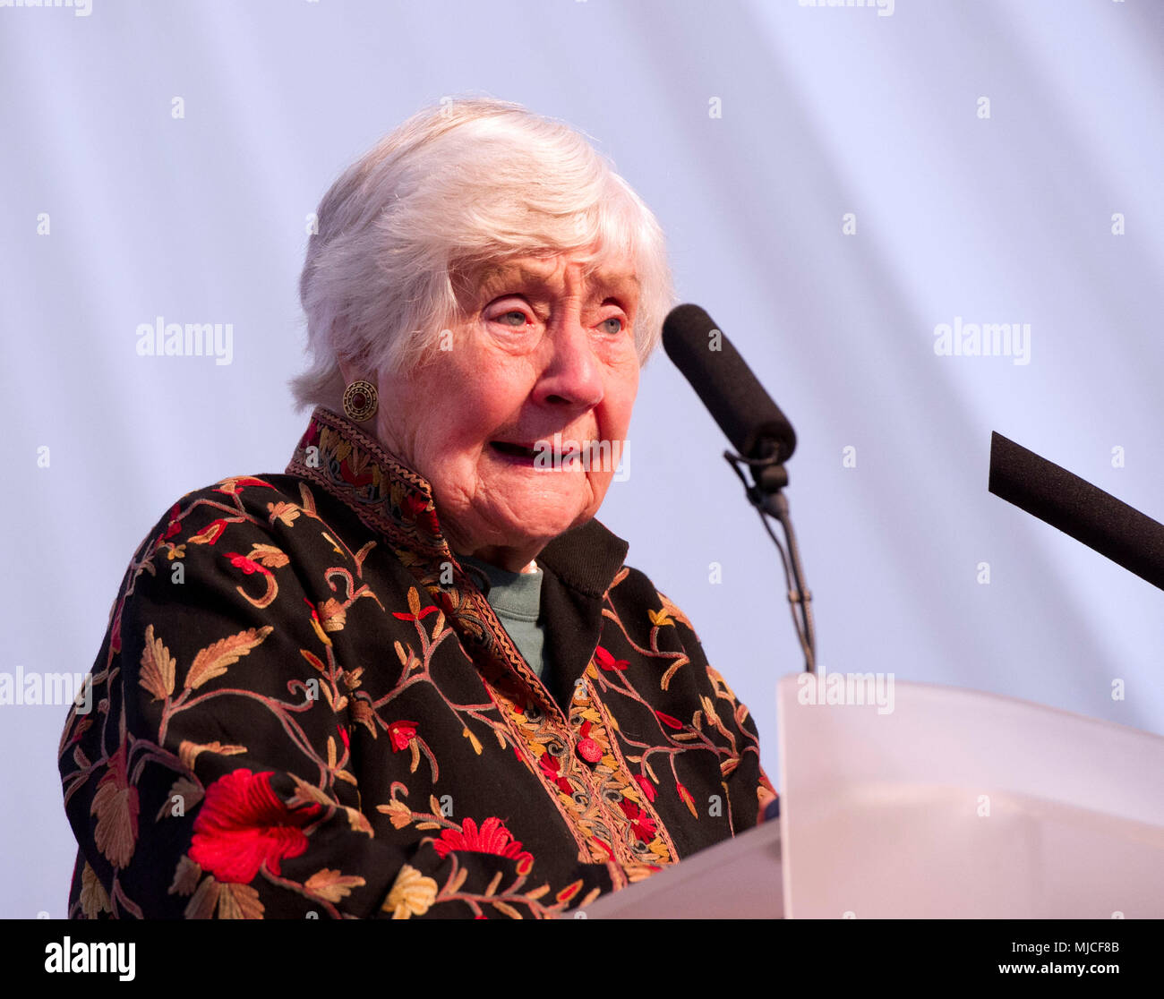 Shirley Williams, the politician who was labour, SDP and then libdem,talks at Oxford Arts festival Stock Photo
