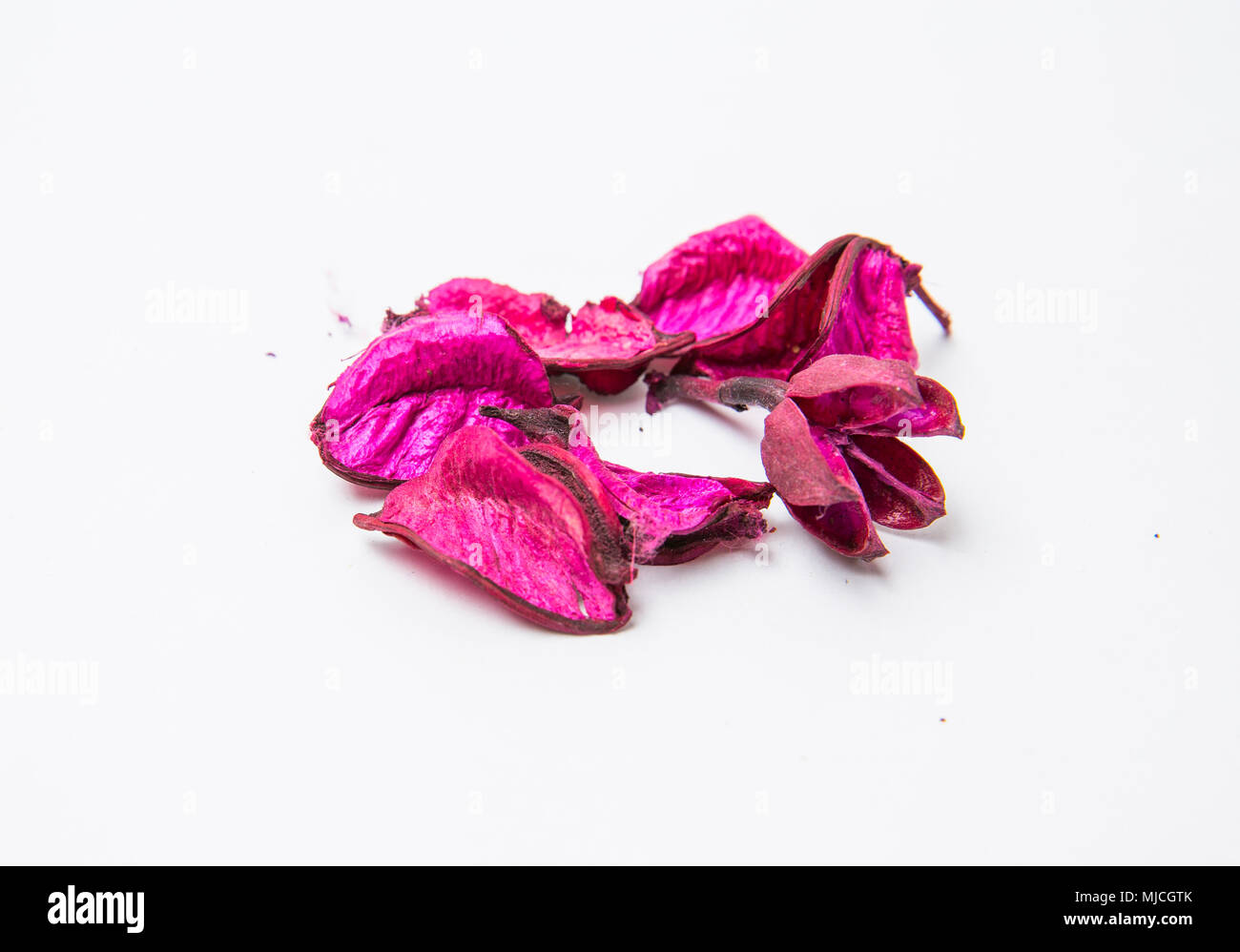 Pink Potpourri , dried flower petals Stock Photo - Alamy