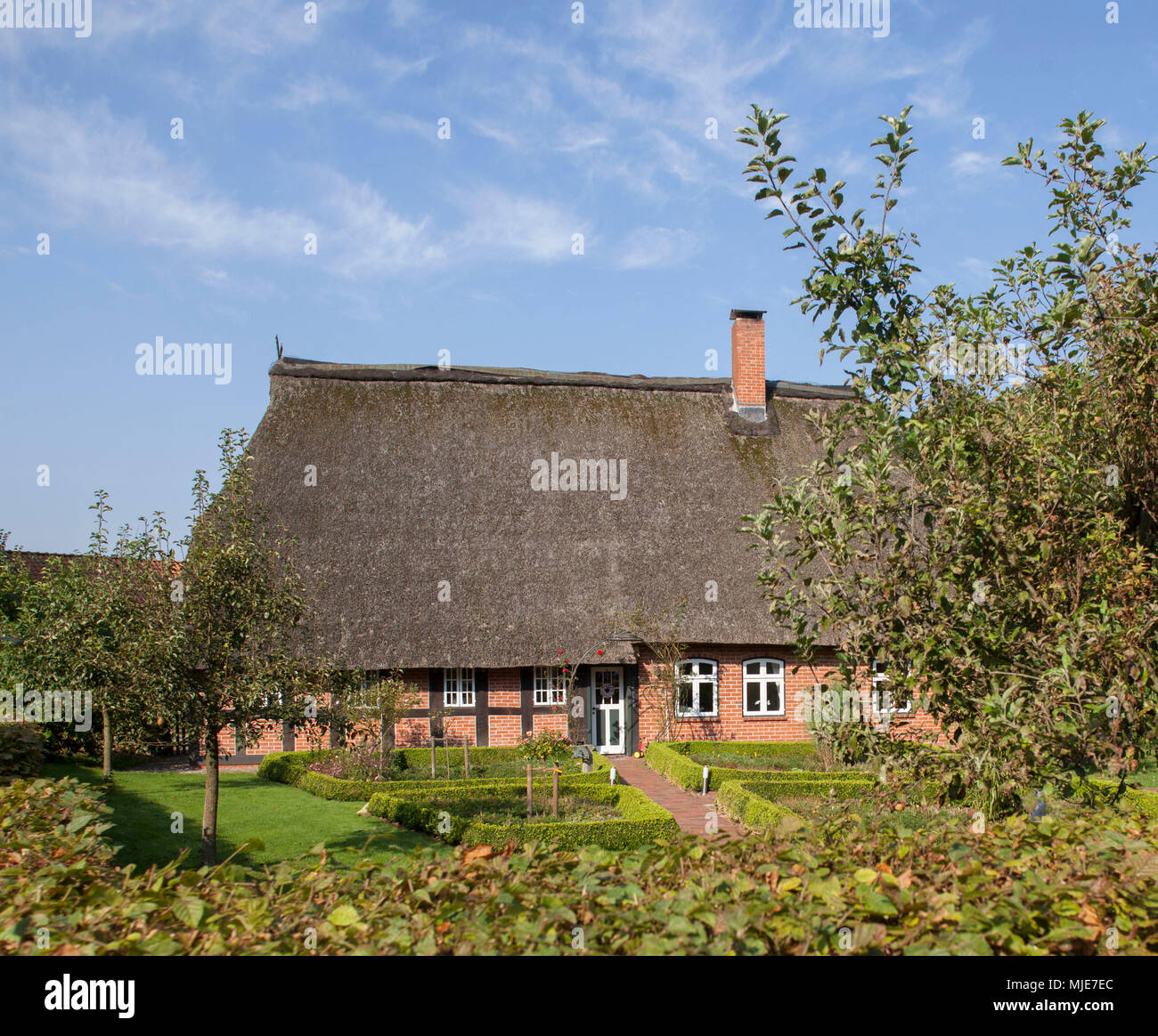 restaurant destination, half-timbered house with cottage garden on the Heiligenberg, Bruchhausen-Vilsen, Lower Saxony, Germany, Europe Stock Photo