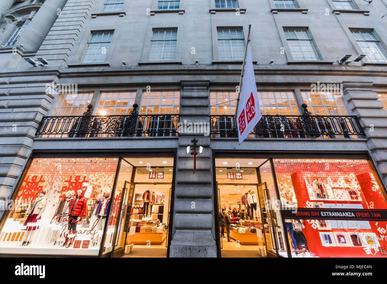Uniqlo regent street london hi-res stock photography and images - Alamy