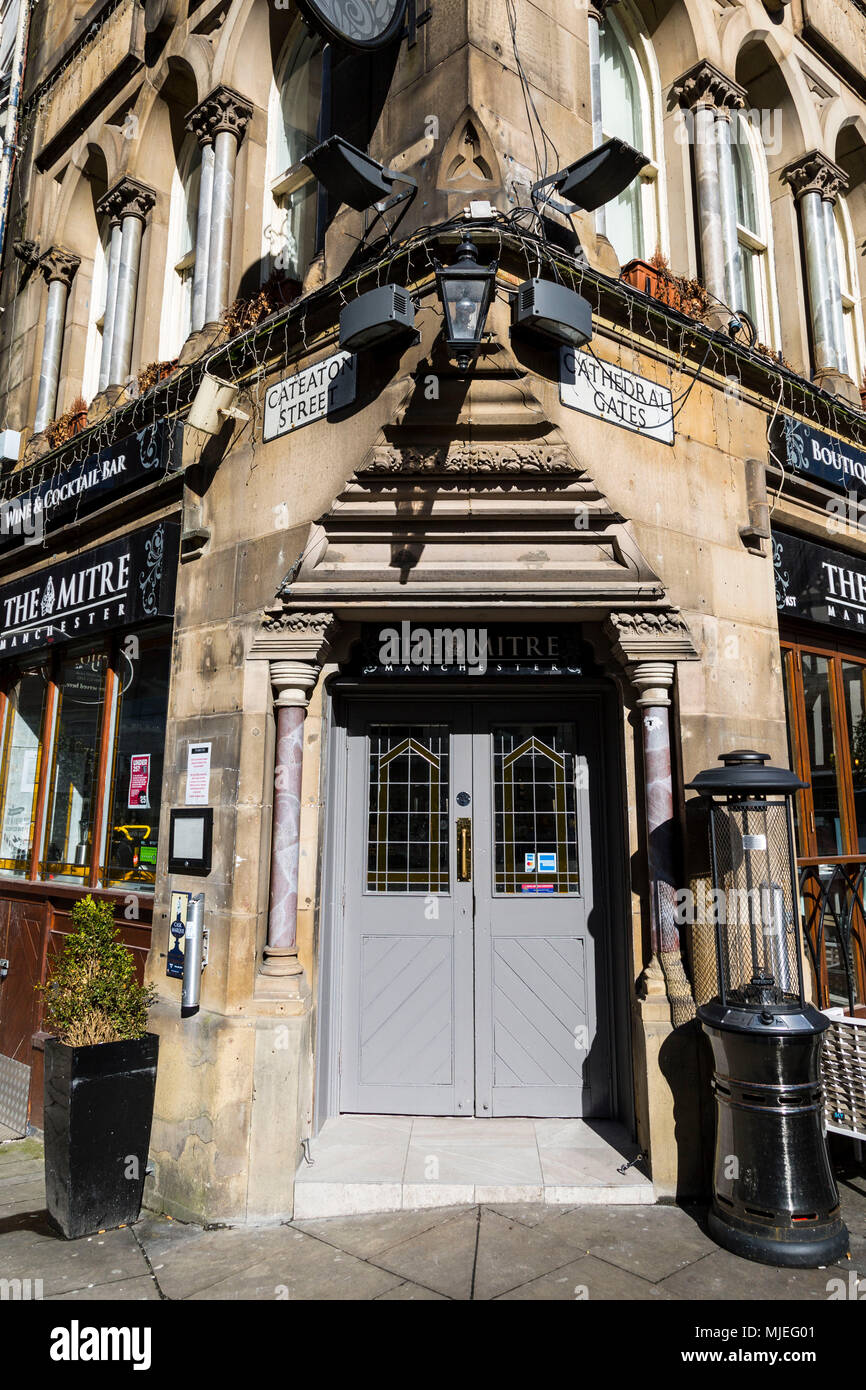 Europe, England, United Kingdom, Manchester, The Mitre Hotel entrance Stock Photo