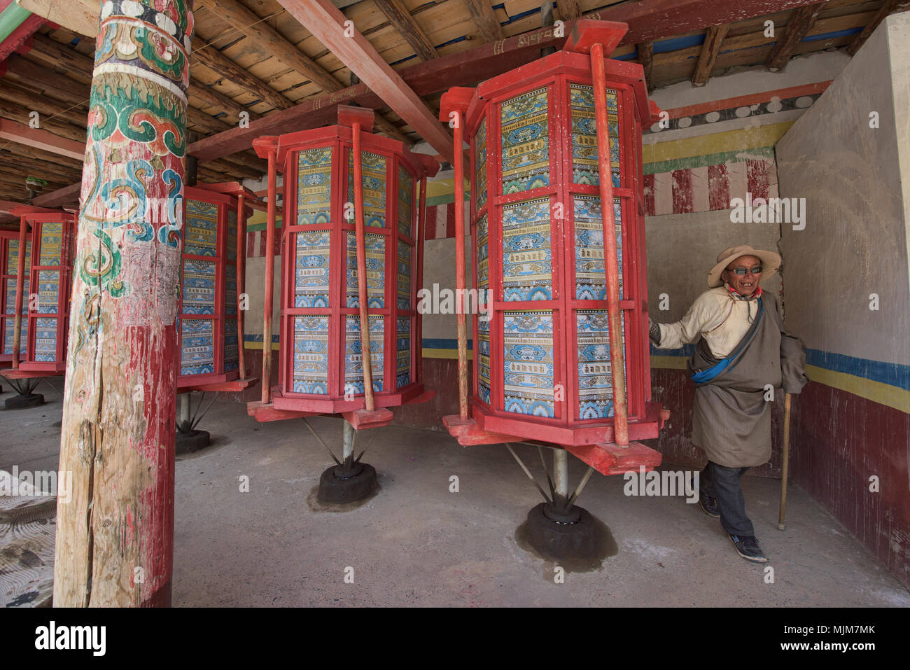 Tibetan pilgrimage tradition hi-res stock photography and images - Alamy