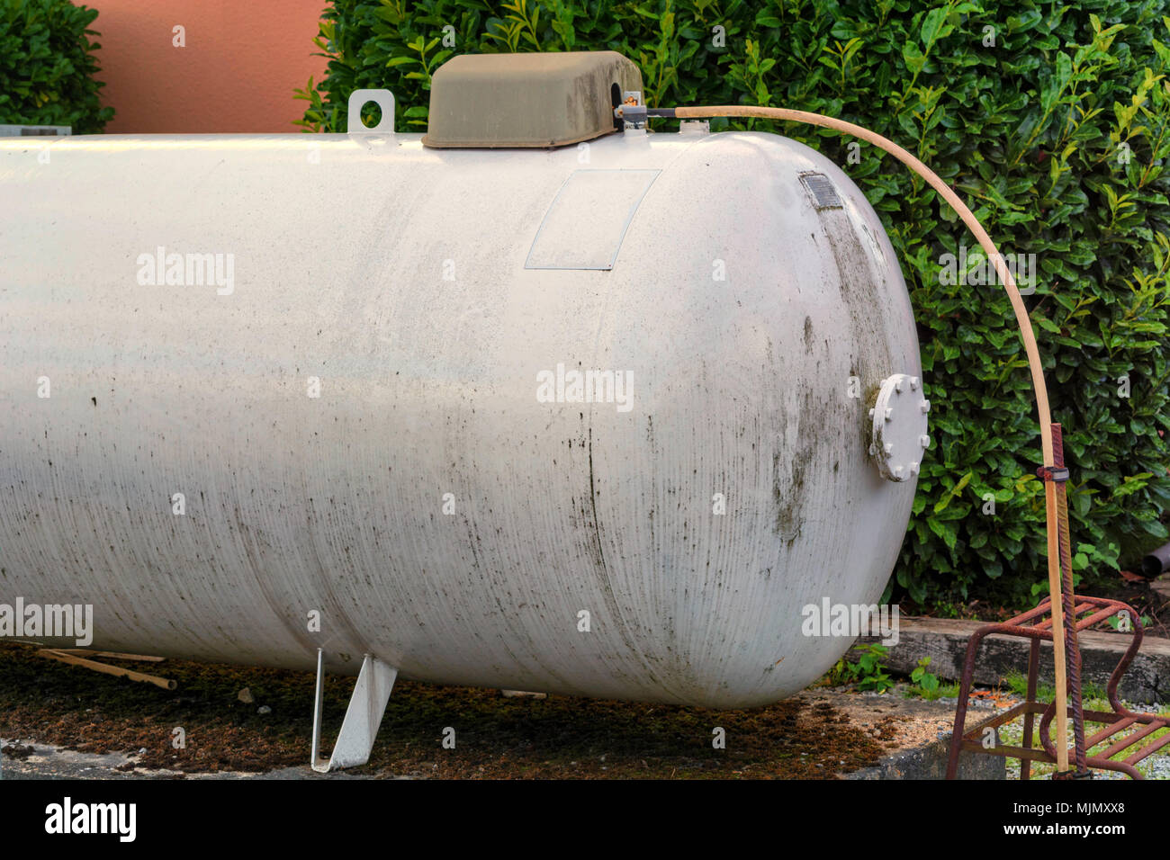 Large propane tank deals