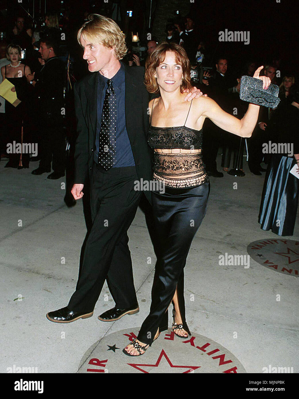 26 Mar 2000, Los Angeles, California, USA --- Owen Wilson and Sheryl Crow --- ' Tsuni / Bourquard 'Owen Wilson and Sheryl Crow Owen Wilson and Sheryl Crow Owen Wilson and Sheryl Crow Event in Hollywood Life - California,  Red Carpet Event, Vertical, USA, Film Industry, Celebrities,  Photography, Bestof, Arts Culture and Entertainment, Topix  Celebrities fashion /  from the Red Carpet-1994-2000, one person, Vertical, Best of, Hollywood Life, Event in Hollywood Life - California,  Red Carpet and backstage, USA, Film Industry, Celebrities,  Photography, Bestof, Arts Culture and Entertainment,  To Stock Photo