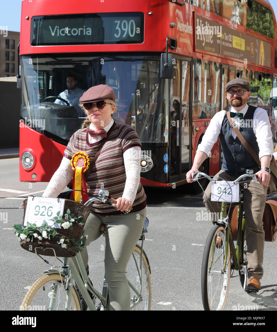 London, UK, 5 May 2018. The eccentric Tweed Cycle Run in London on a warm and sunny May 5th. Participants wore their finest tweeds and brogues with style. Credit: Monica Wells/Alamy Live News Stock Photo