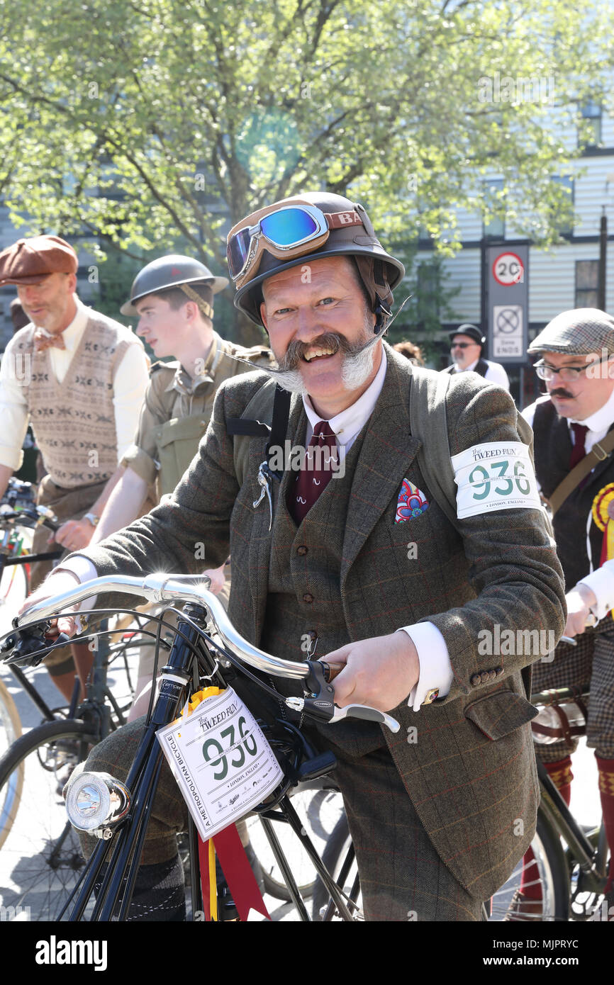 Annual tweed cycle hires stock photography and images Alamy