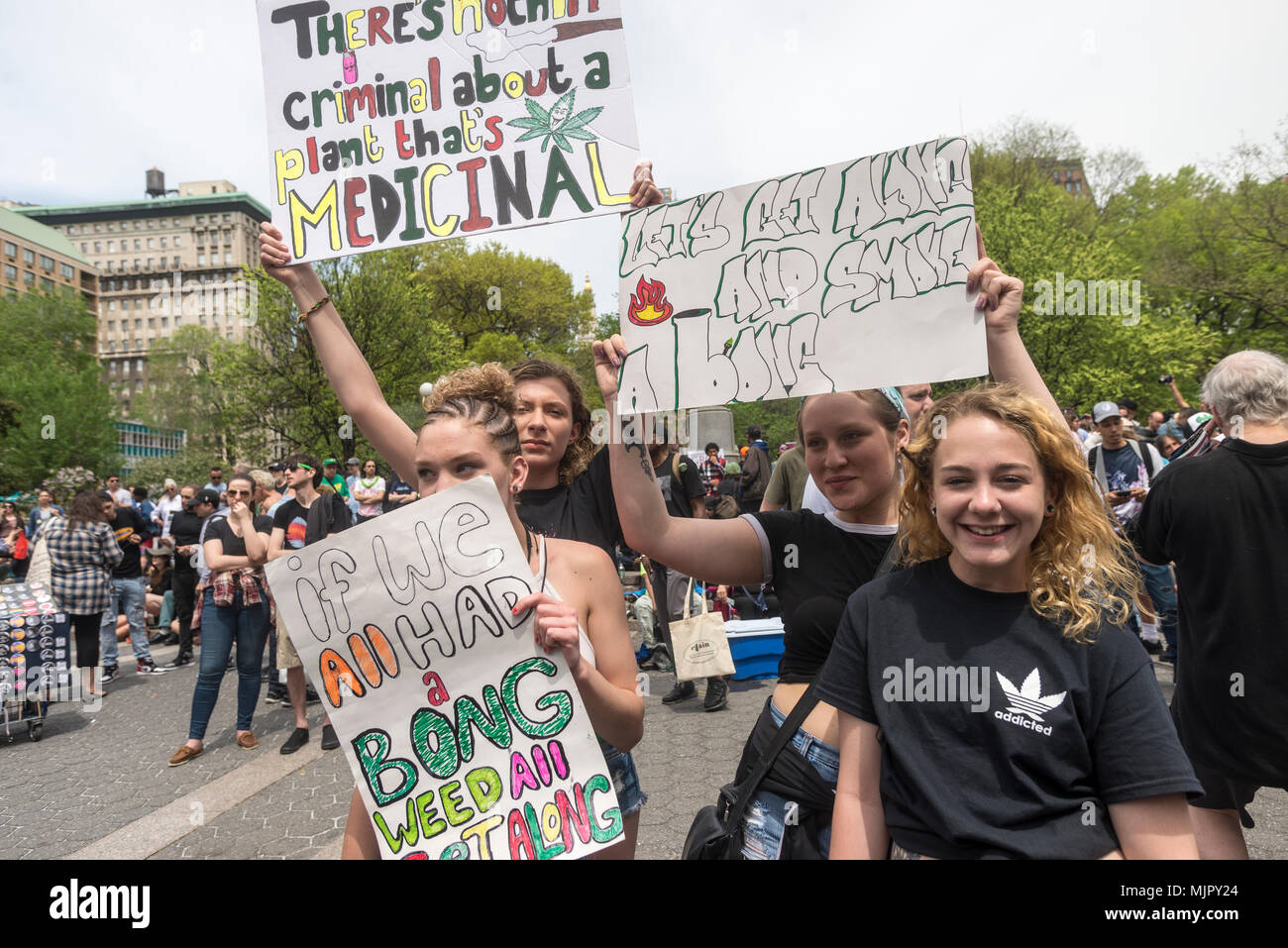 New York, NY, USA - 5 May 2018 - Marijuana advocates rallied in Union Square calling on New York State lawmakers to legalize marijuana for recreational use. CREDIT ©Stacy Walsh Rosenstock/Alamy Live News Stock Photo