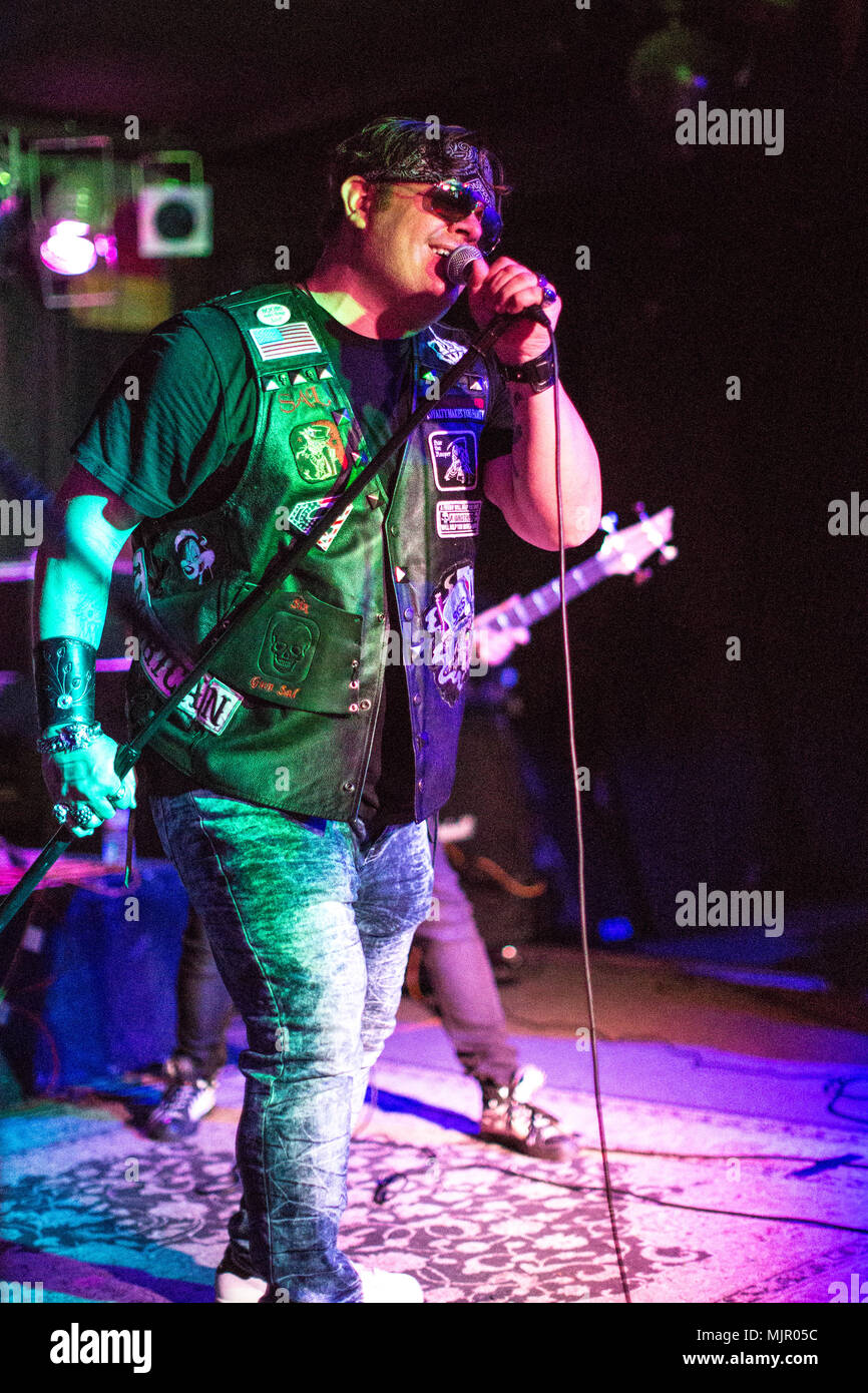 Milf fucking she male