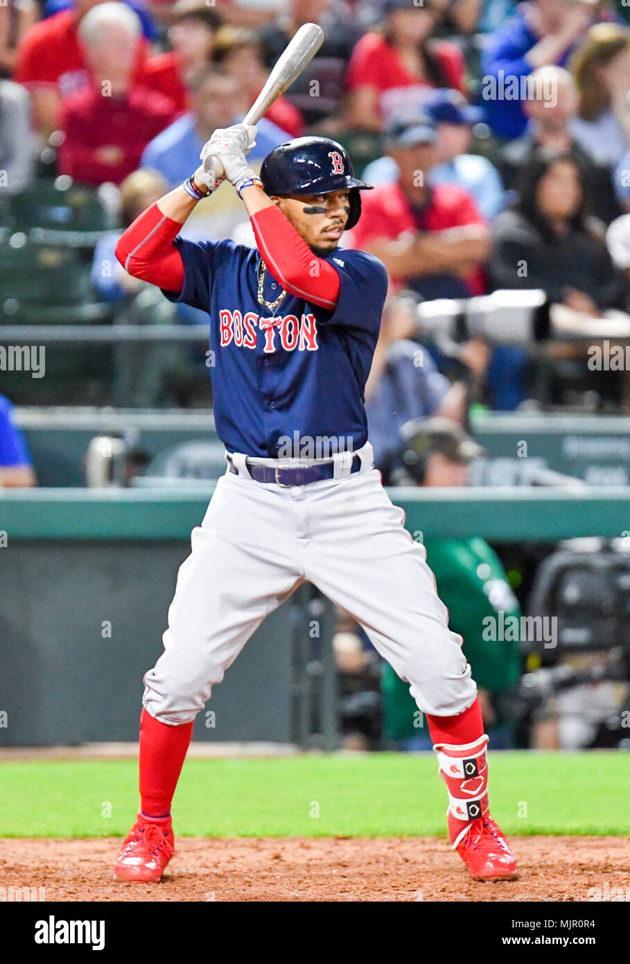 Mookie Betts, Pablo Sandoval homer in Red Sox win over Cardinals