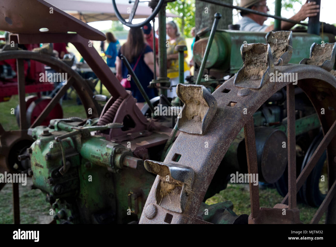 hot wheels john deere tractor